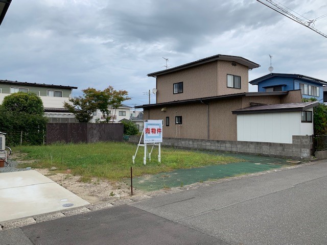 秋田市仁井田二ツ屋