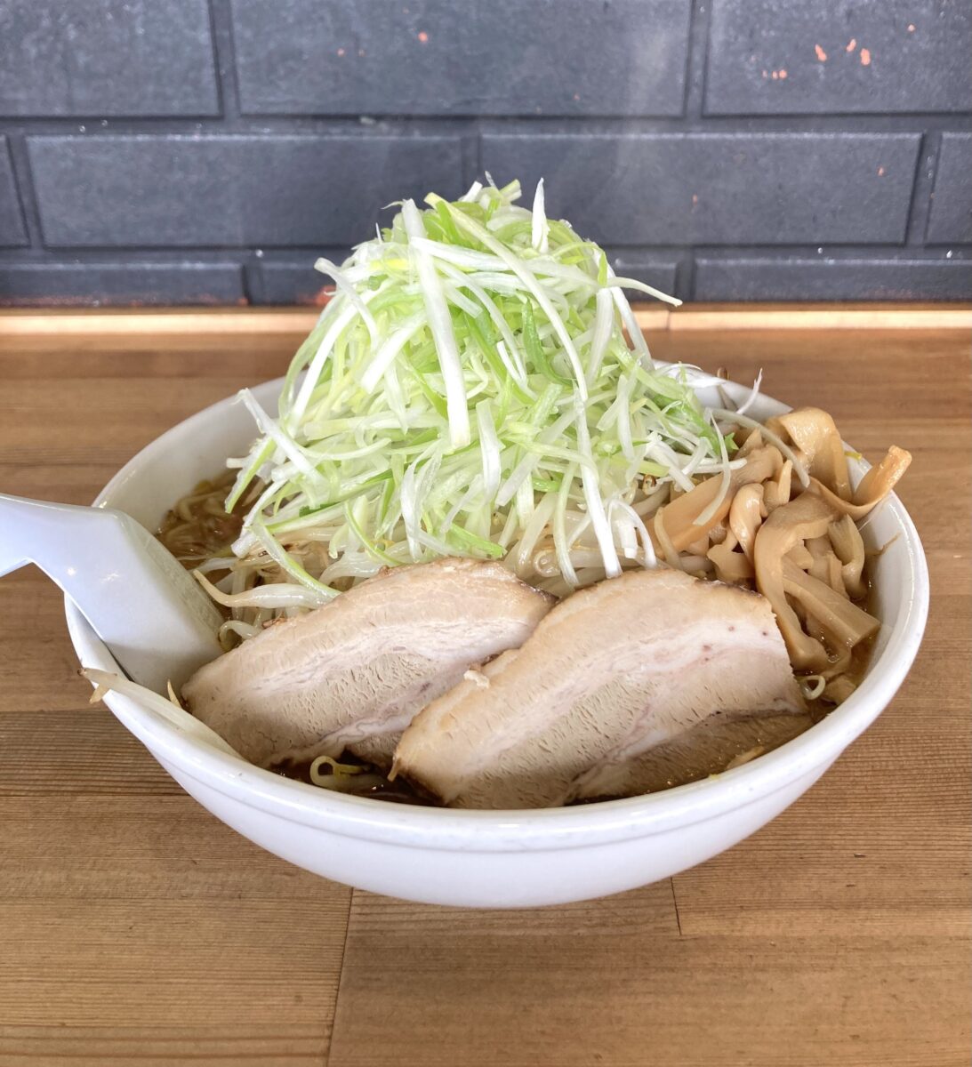 『デカ盛りこがし味噌』。