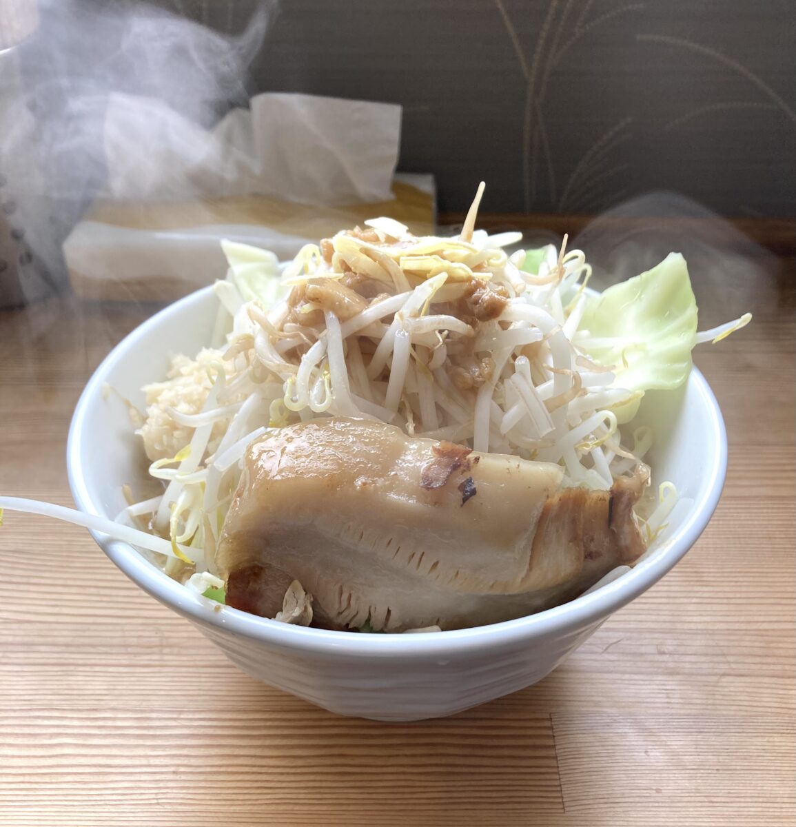 『濃厚豚ソバヤサイマシ』。