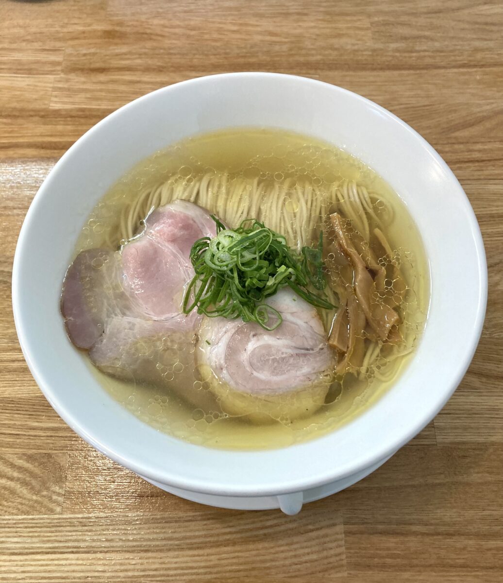 『やびなさんの塩soba』。