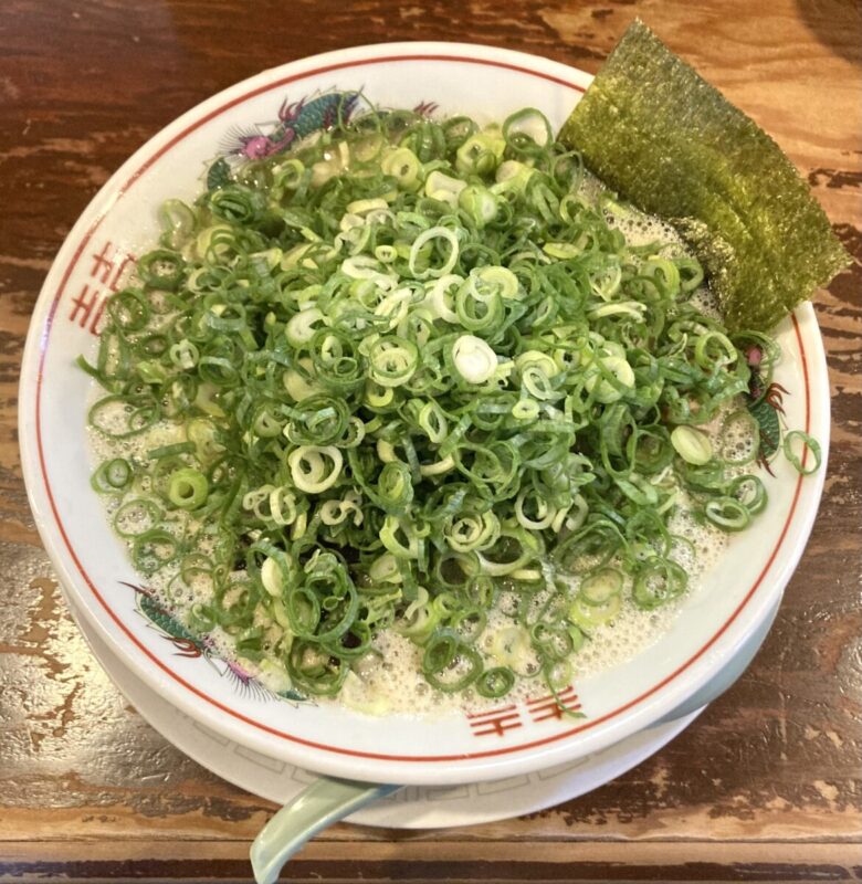 『博多ラーメン　ぞんたく』。
