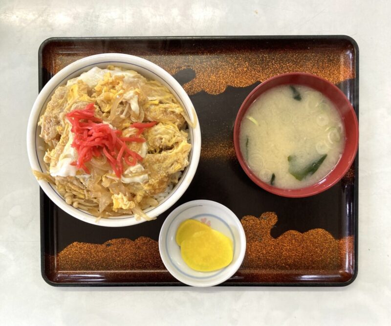 『中川食堂さんで』。