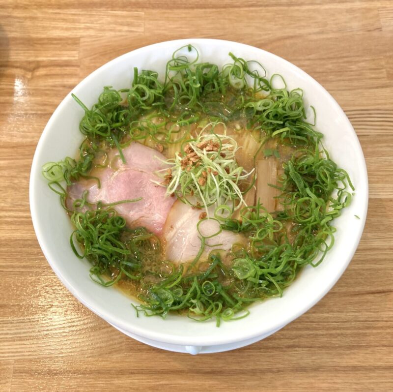 『やび３７杯目で』。