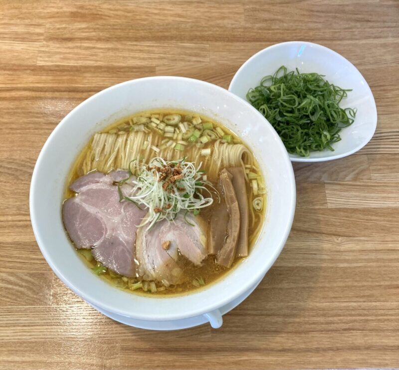 『やび６１杯目で』。