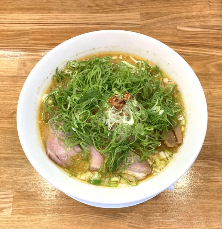 『やび６８杯目で』。