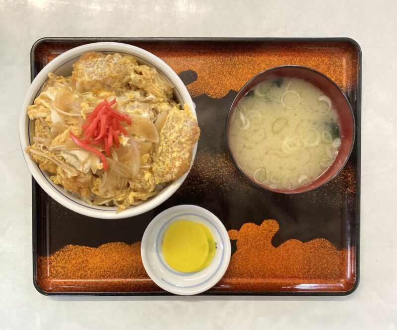 『中川食堂さんのかつ丼』。