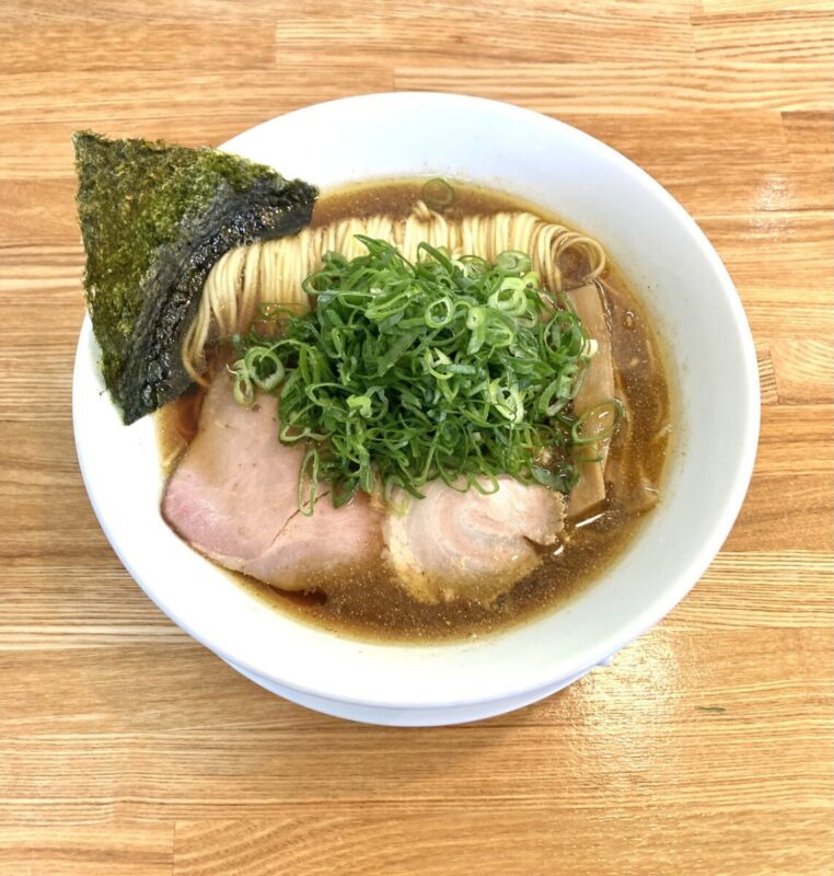 『やび８０杯目で』。