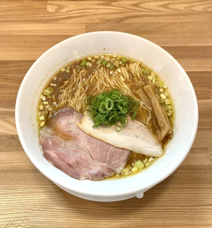 『やび８５杯目で』。