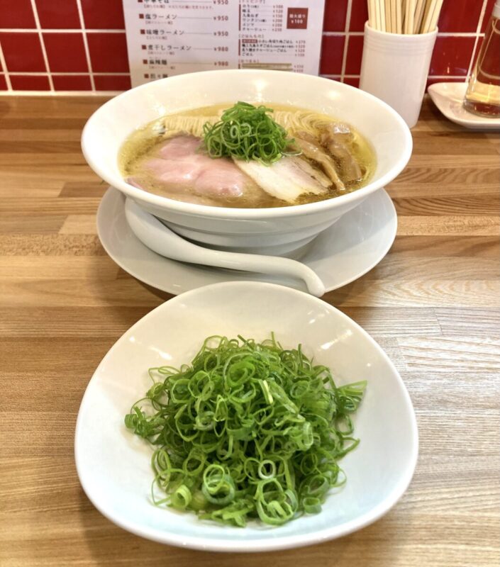 『やび１０２杯目で』。